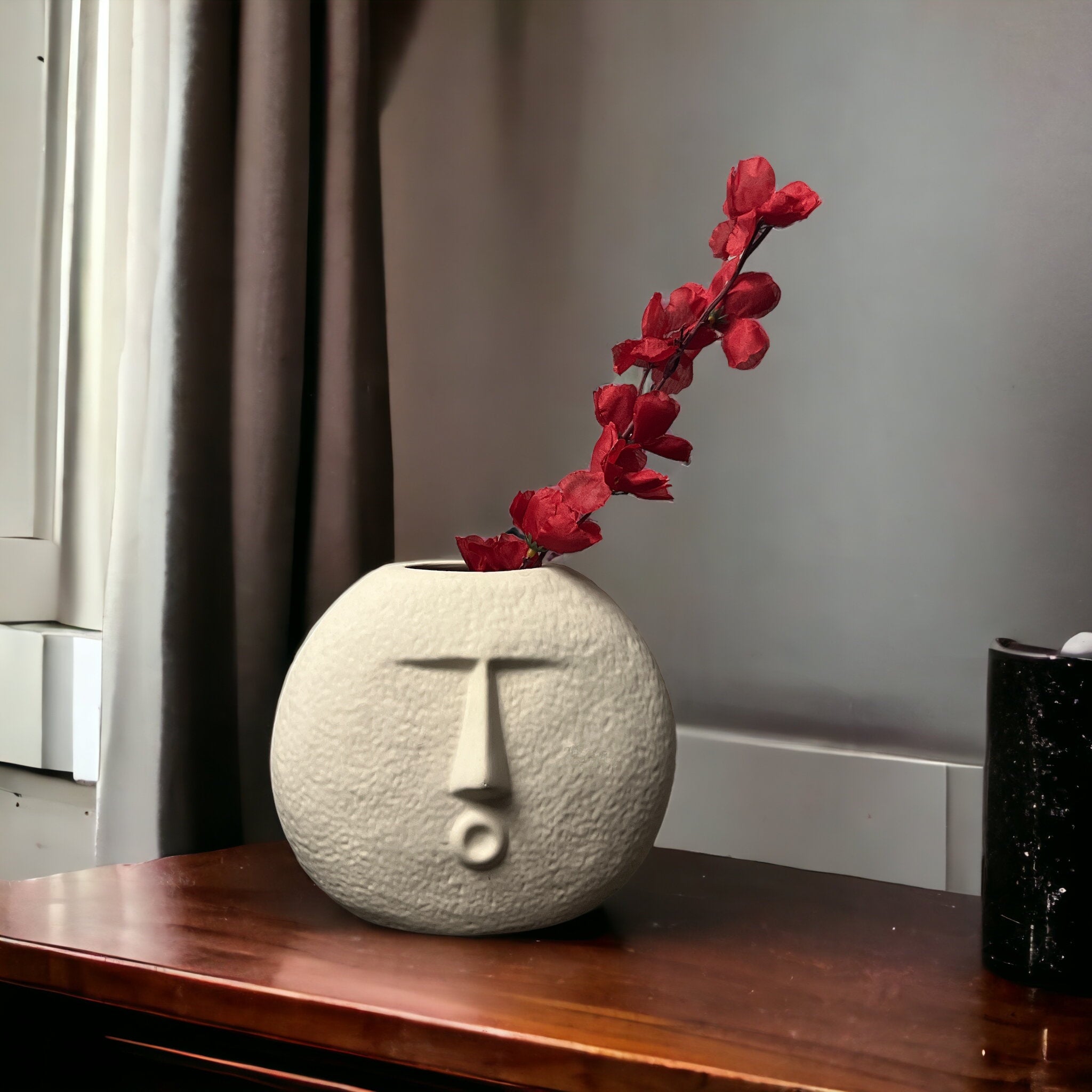 Blowing Kiss & Smiling - Textured Face Vase